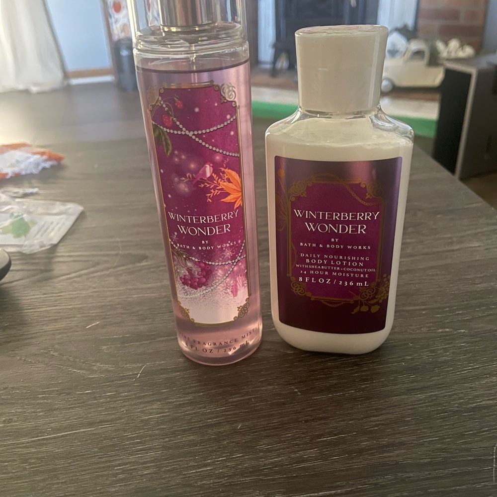 Bath & Body Works WinterBerry Wonder Spray and Lotion Body Lotion